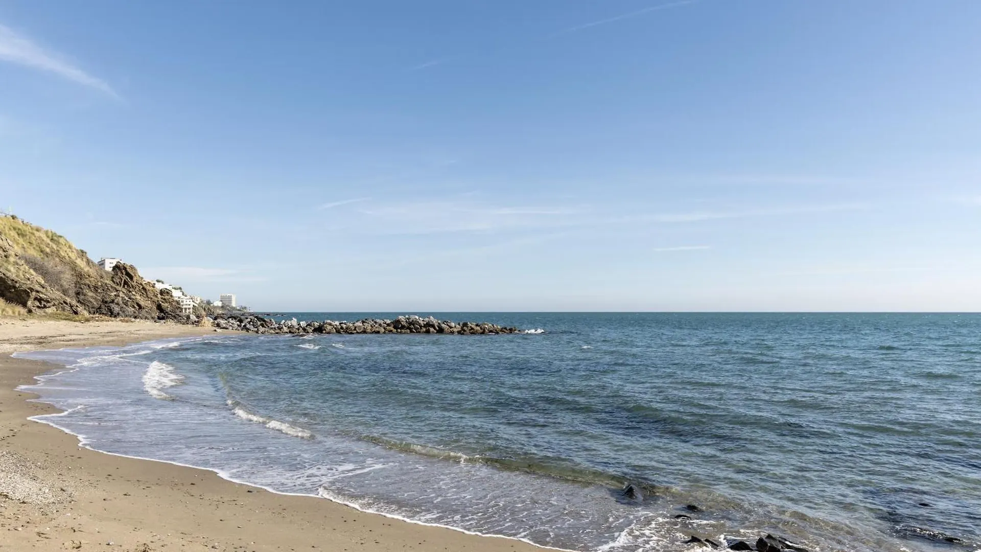 Perla Negra - Apartment With Private Beach Access Benalmadena