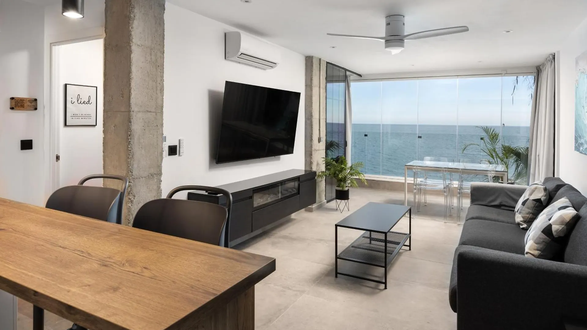 Perla Negra - Apartment With Private Beach Access Benalmadena