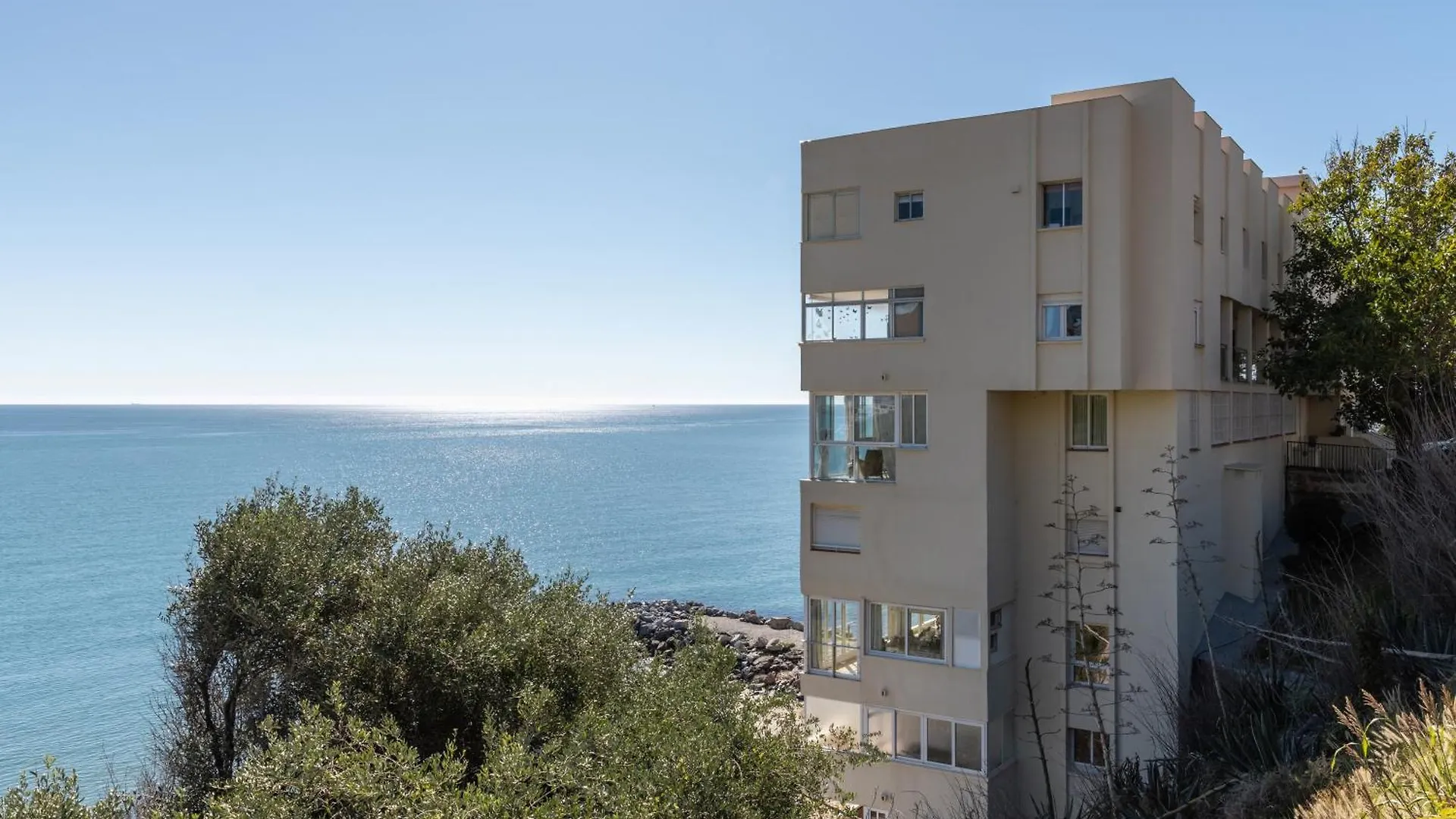 Perla Negra - Apartment With Private Beach Access Benalmadena Spain