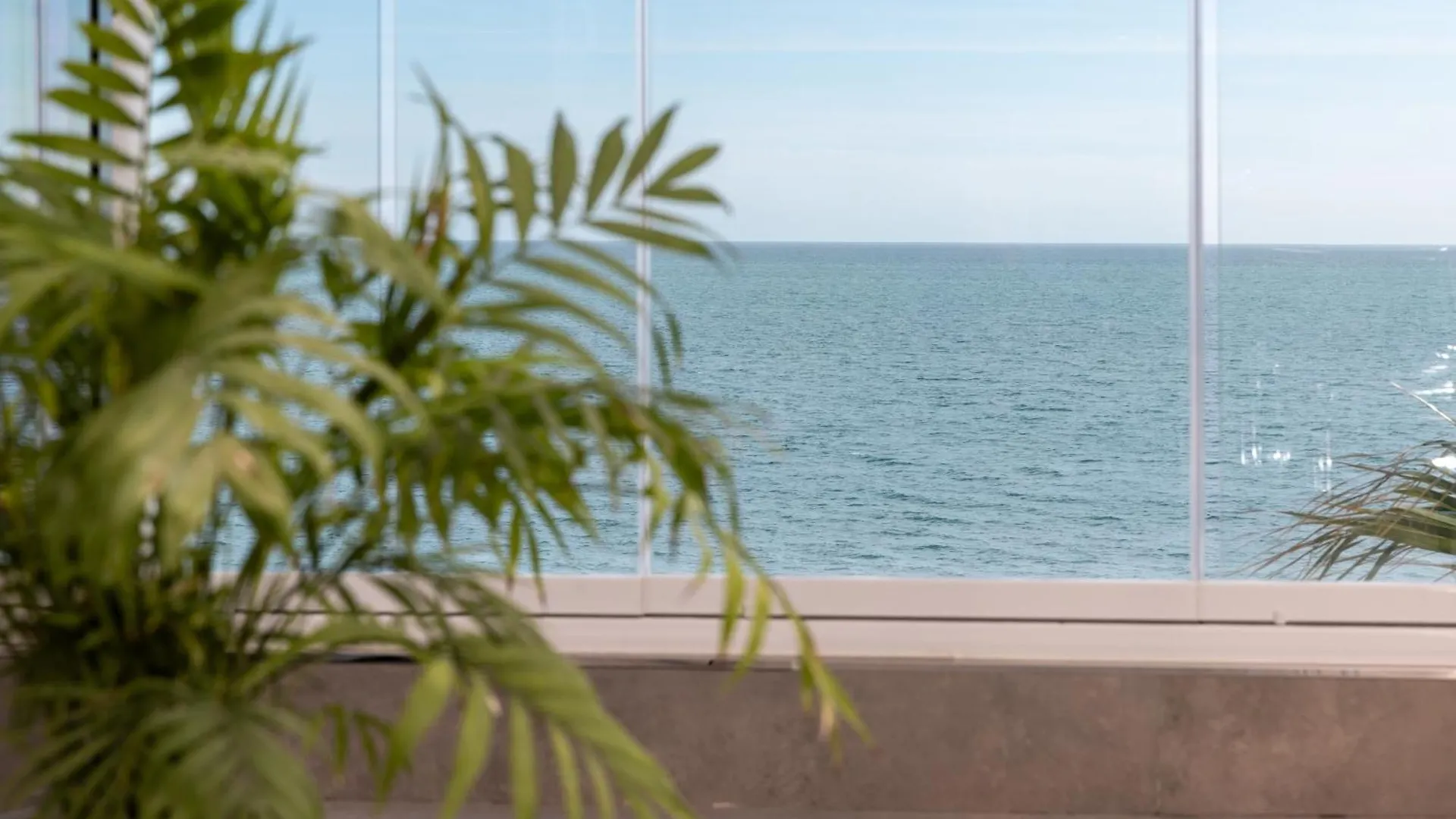 Perla Negra - Apartment With Private Beach Access Benalmadena Spain