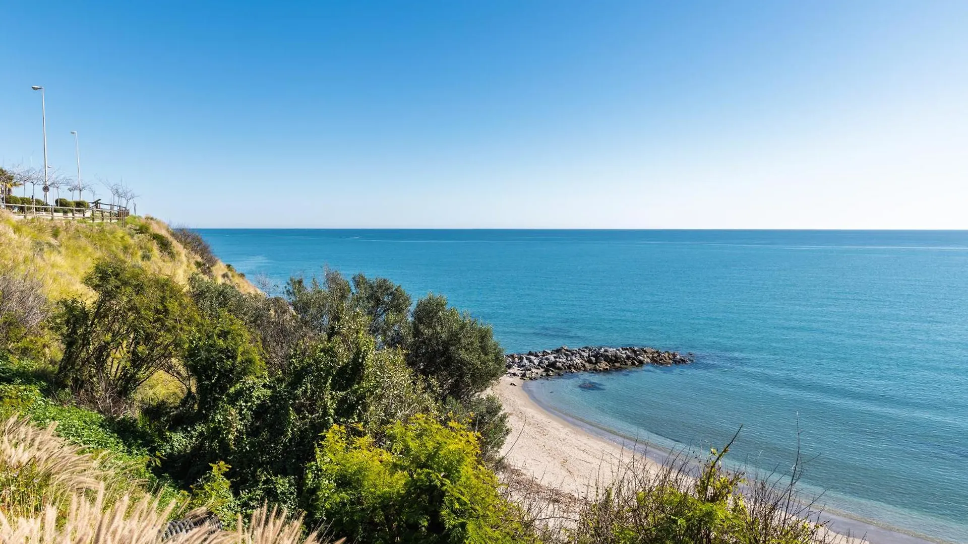 Perla Negra - Apartment With Private Beach Access Benalmadena