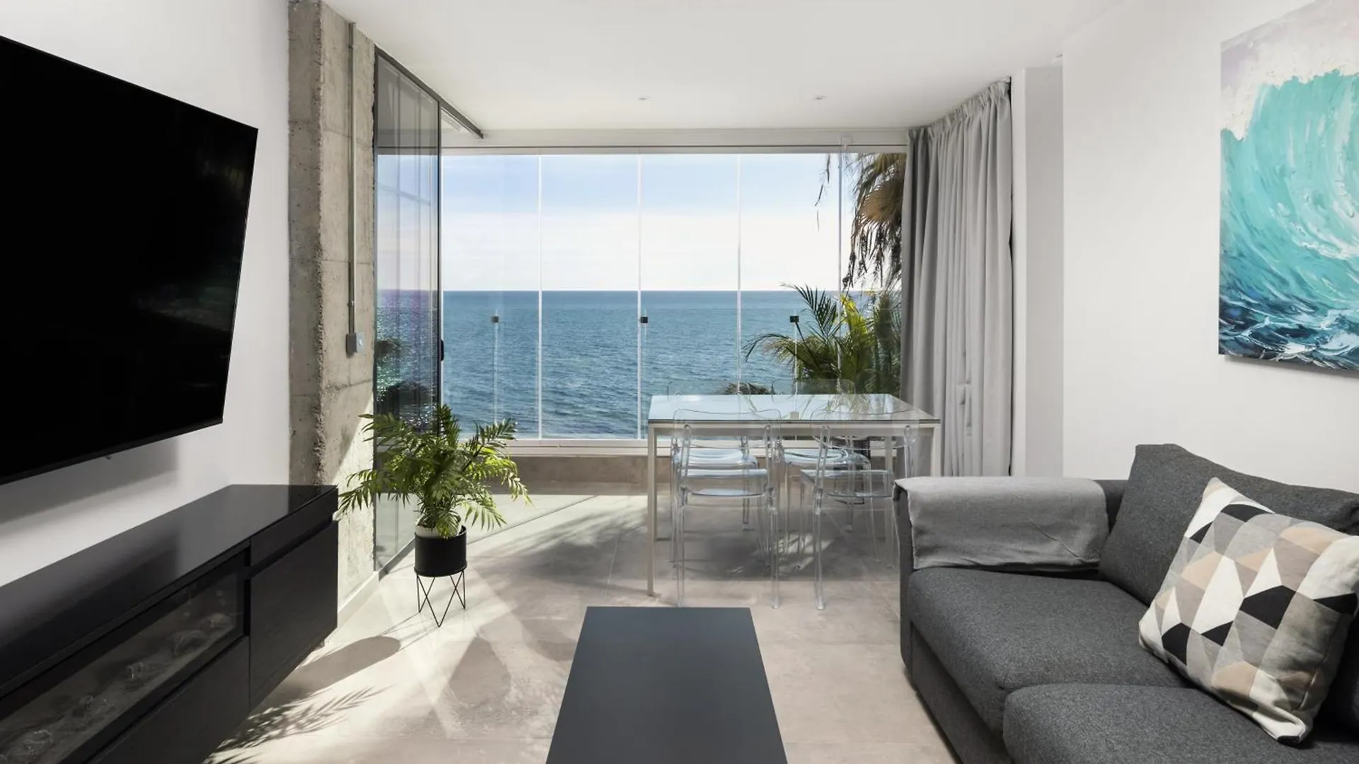 Perla Negra - Apartment With Private Beach Access Benalmadena