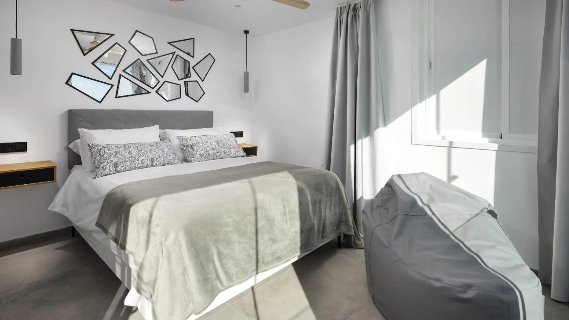 Perla Negra - Apartment With Private Beach Access Benalmadena