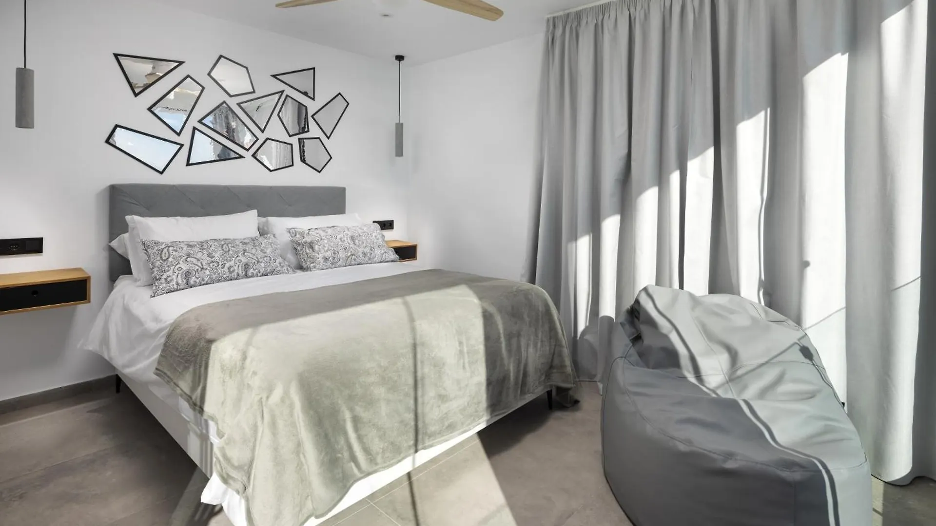 Perla Negra - Apartment With Private Beach Access Benalmadena